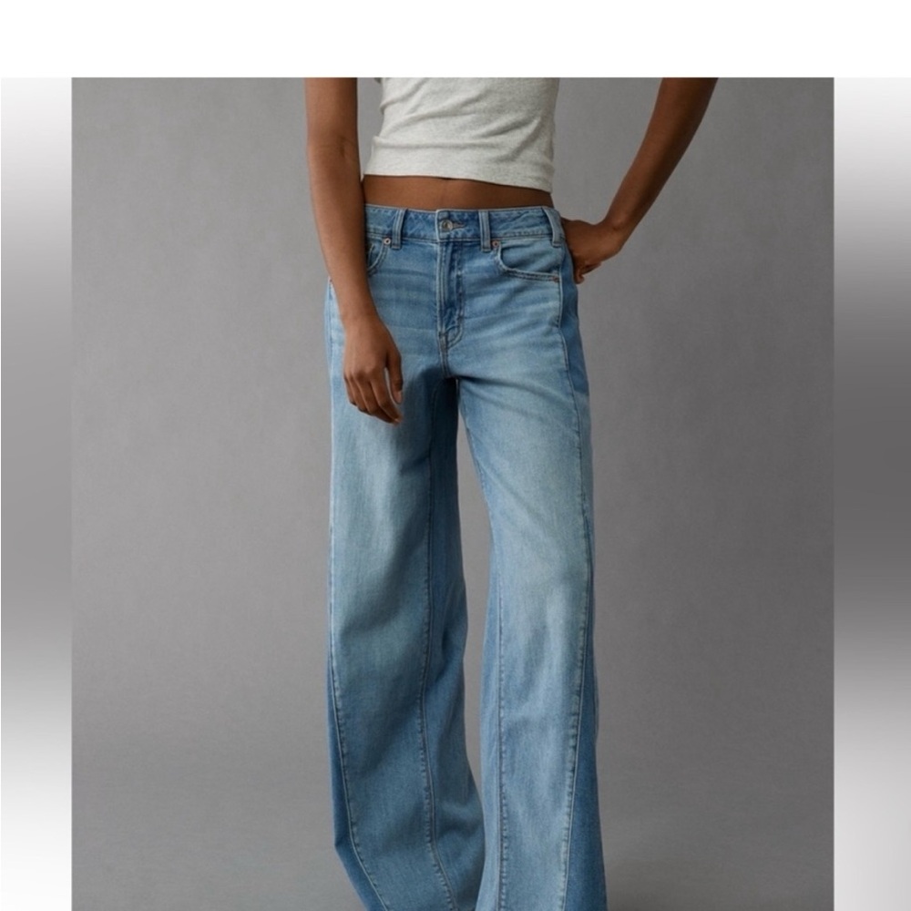 American Eagle low rise baggy stretch wide leg patchwork jeans size 8 short.